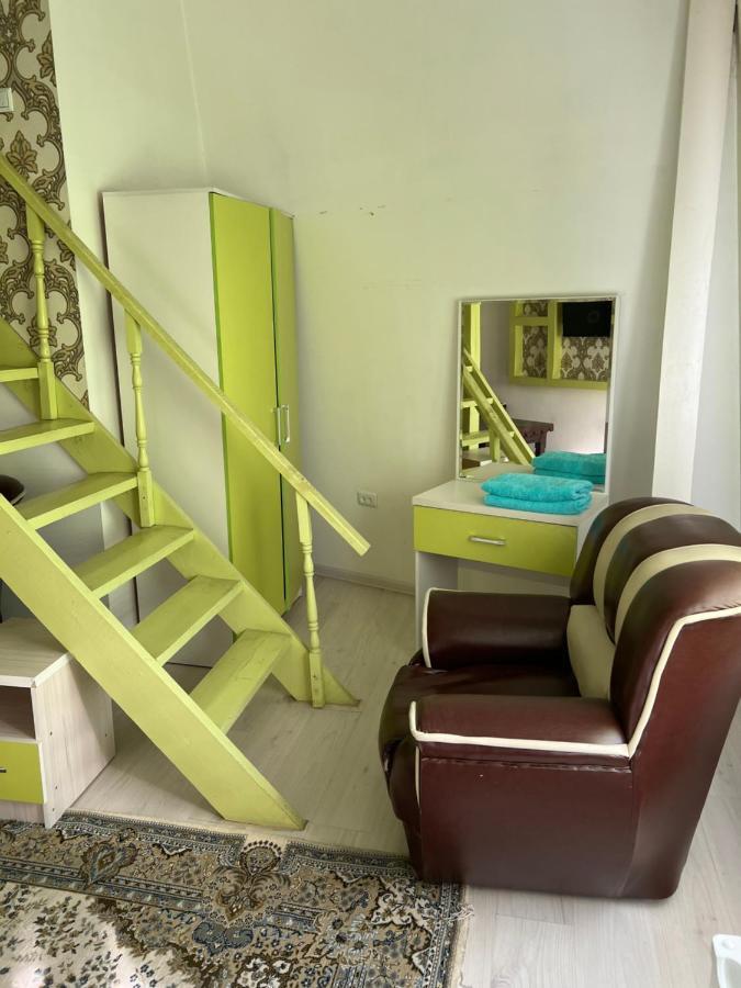 Anisa- Hostel Душанбе Екстер'єр фото