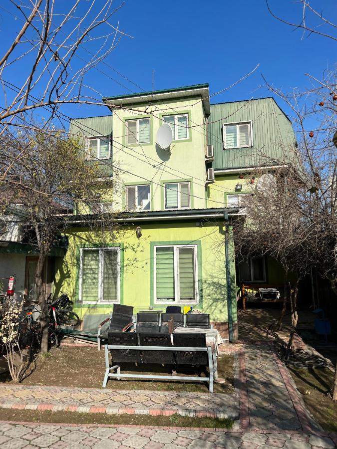 Anisa- Hostel Душанбе Екстер'єр фото