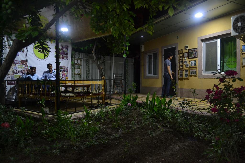 Anisa- Hostel Душанбе Екстер'єр фото